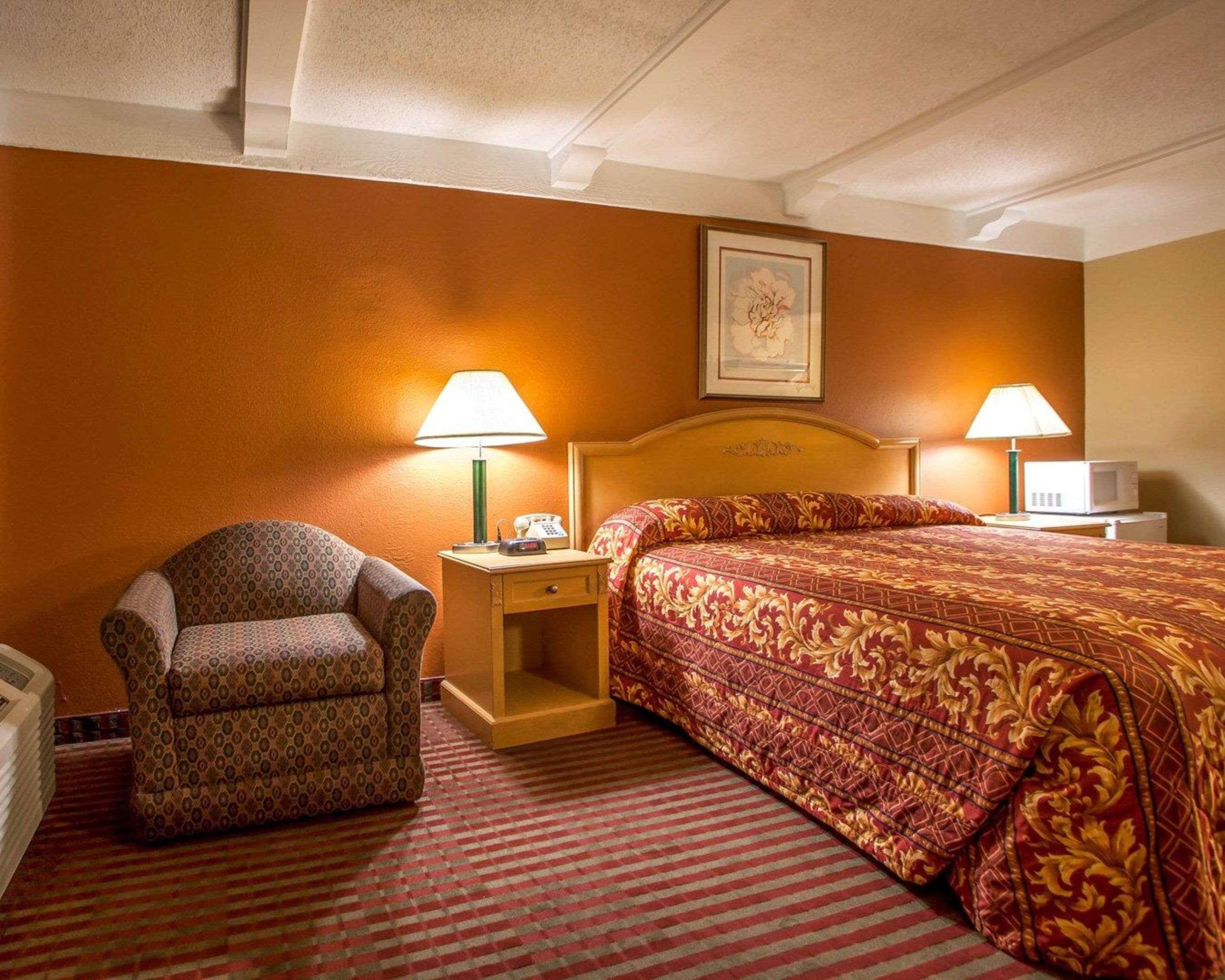 Relax Inn Saint Charles Buitenkant foto