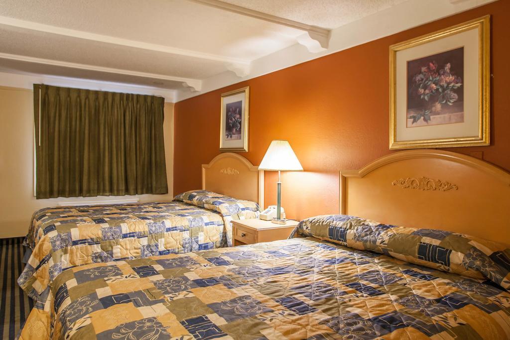 Relax Inn Saint Charles Buitenkant foto